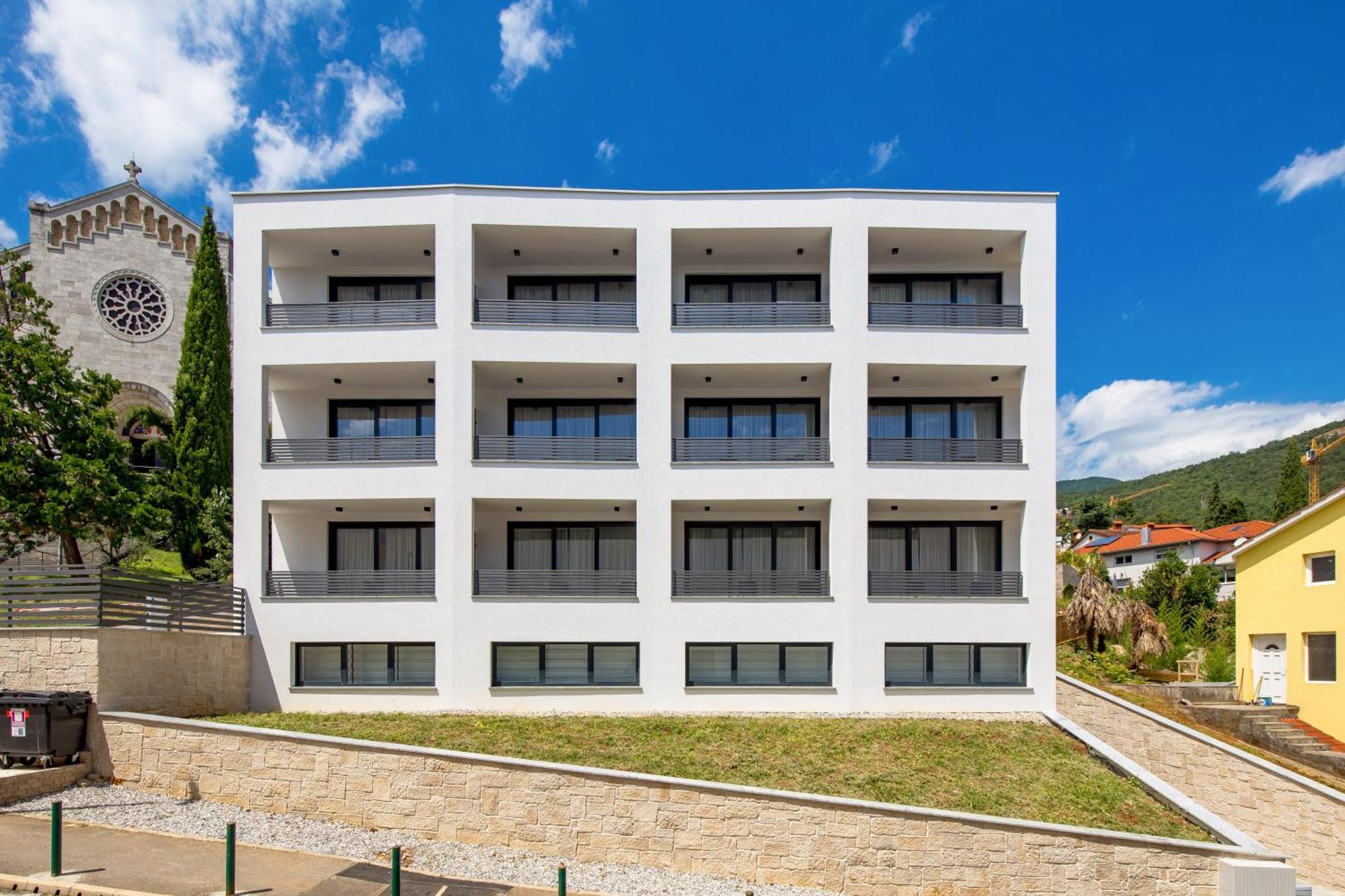 Belinda Apartments With Balcony & Private Parking Abbazia Esterno foto