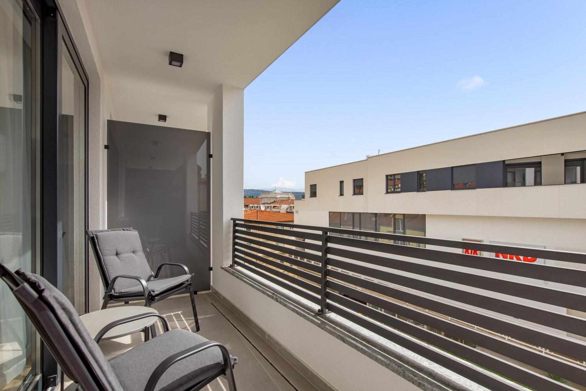 Belinda Apartments With Balcony & Private Parking Abbazia Esterno foto