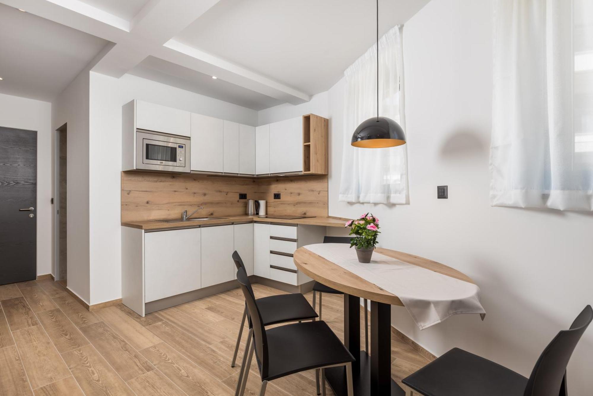 Belinda Apartments With Balcony & Private Parking Abbazia Esterno foto