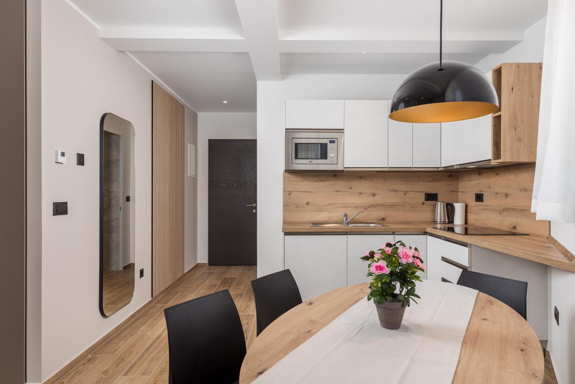 Belinda Apartments With Balcony & Private Parking Abbazia Esterno foto