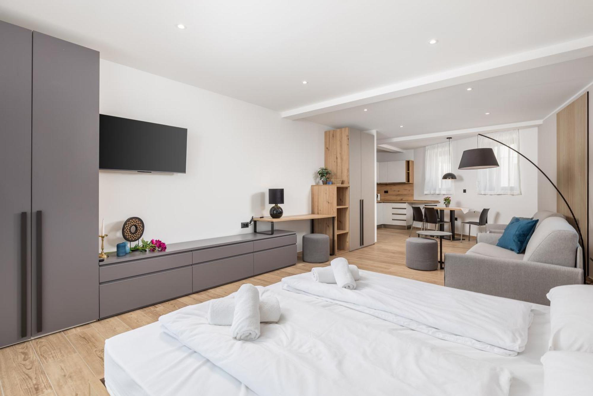 Belinda Apartments With Balcony & Private Parking Abbazia Esterno foto