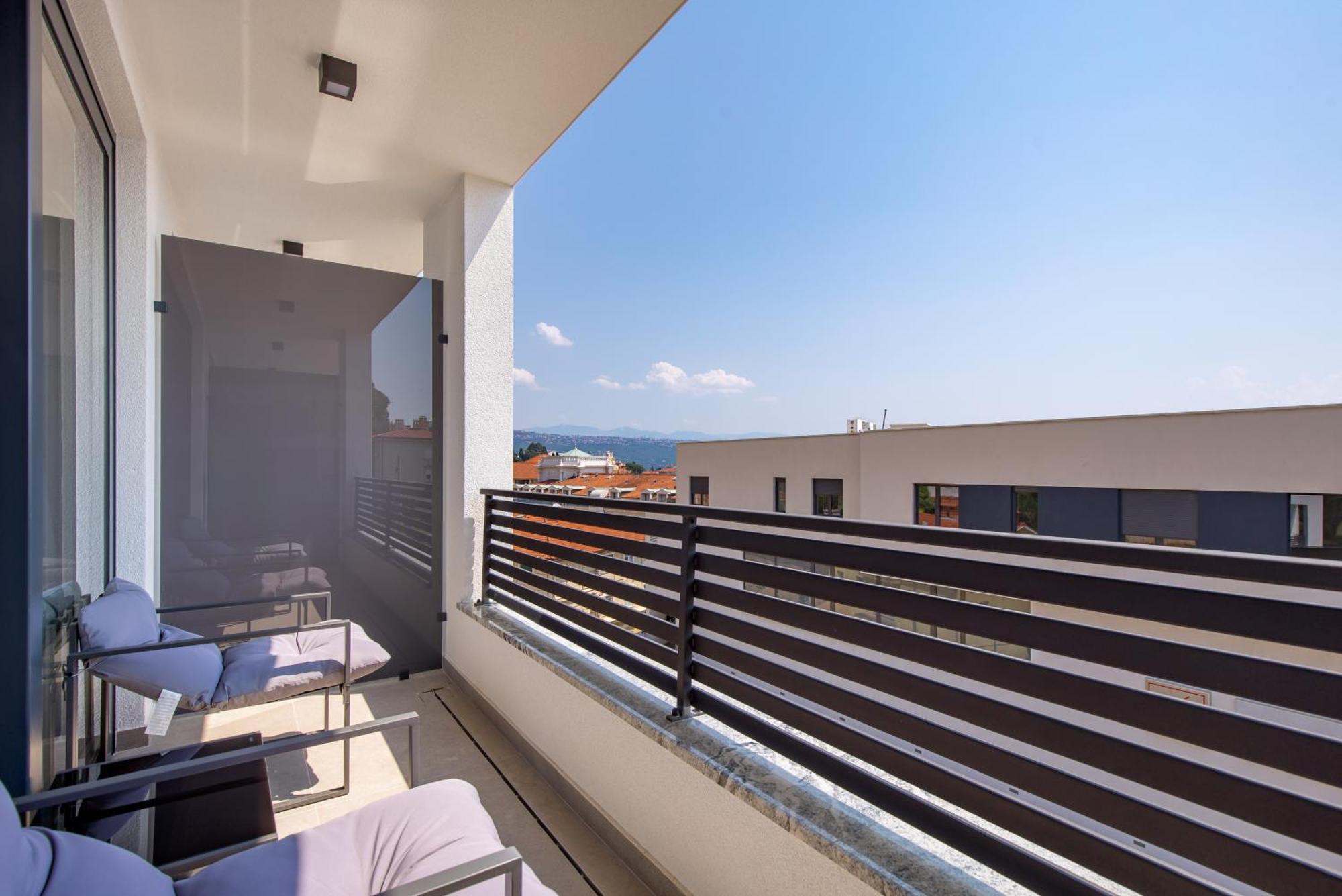 Belinda Apartments With Balcony & Private Parking Abbazia Esterno foto